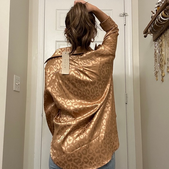 Leopard Print Button Down - Picture 4 of 7